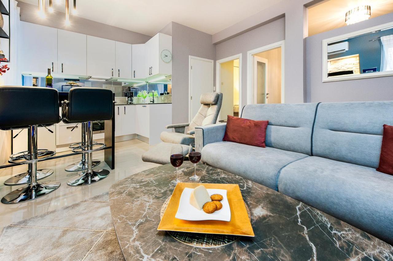 Bella Campagna - Luxury Two Bedroom Apartment روفينج المظهر الخارجي الصورة