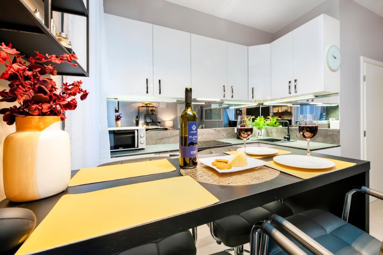 Bella Campagna - Luxury Two Bedroom Apartment روفينج المظهر الخارجي الصورة