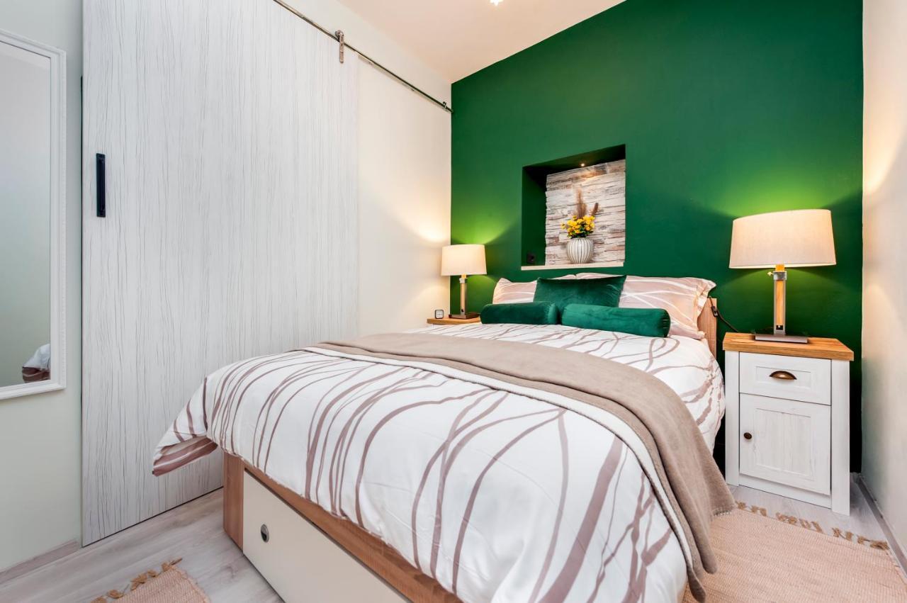 Bella Campagna - Luxury Two Bedroom Apartment روفينج المظهر الخارجي الصورة