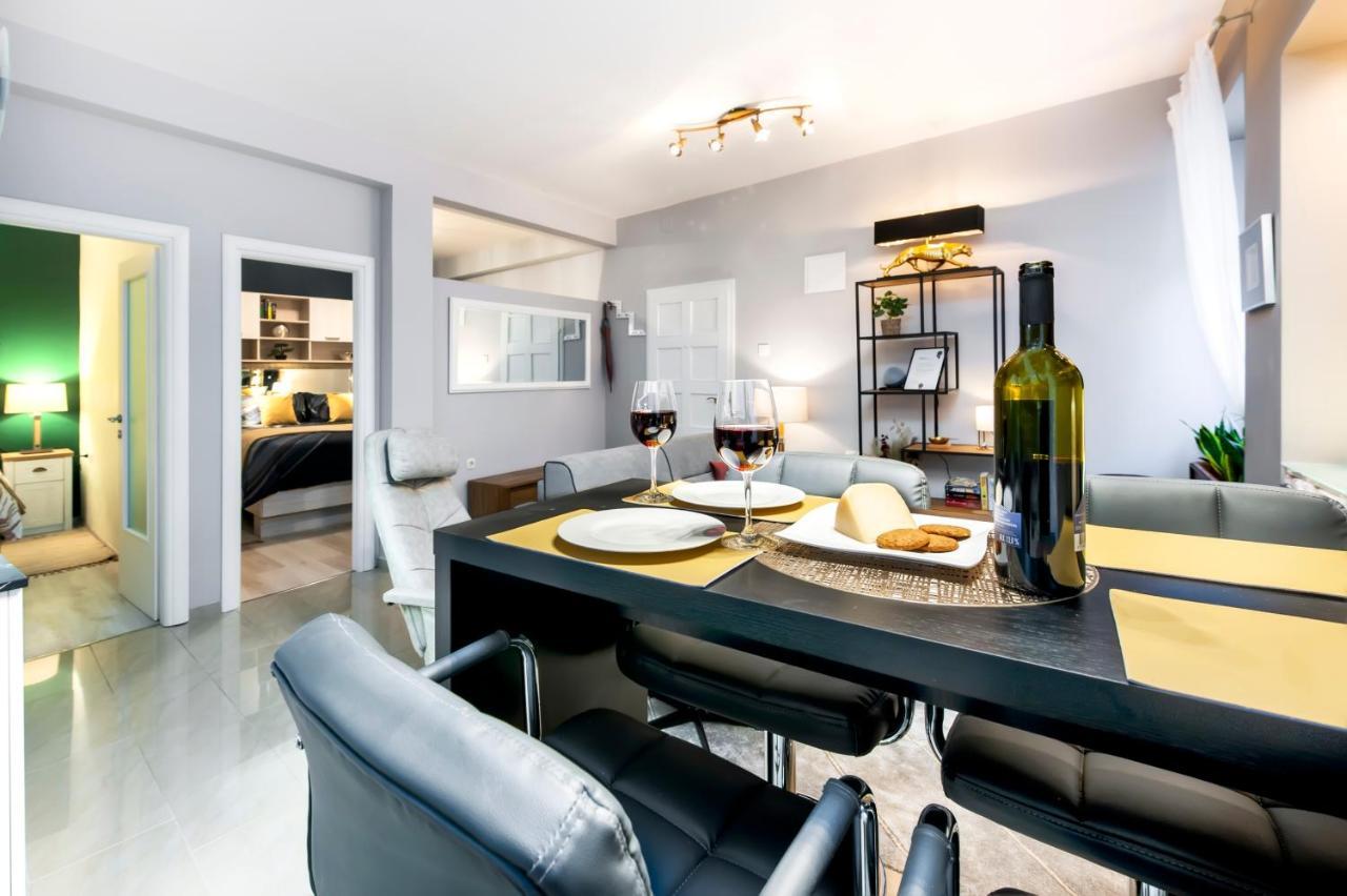 Bella Campagna - Luxury Two Bedroom Apartment روفينج المظهر الخارجي الصورة